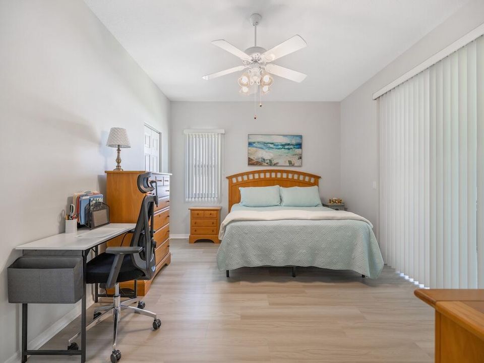 Activo con contrato: $299,900 (2 camas, 2 baños, 1545 Pies cuadrados)