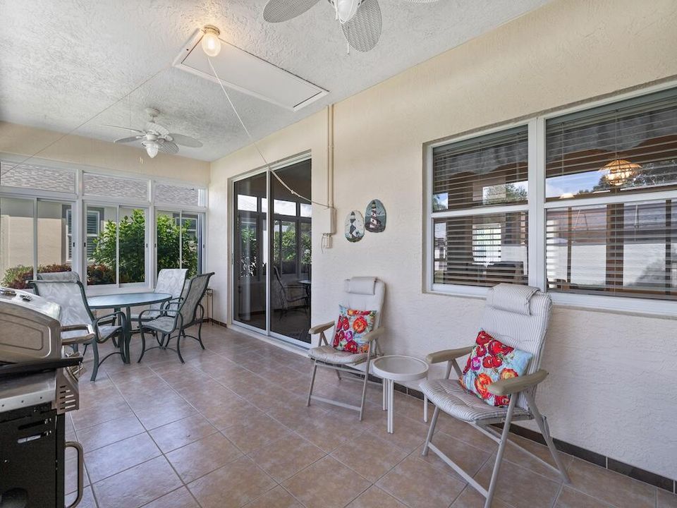 Activo con contrato: $299,900 (2 camas, 2 baños, 1545 Pies cuadrados)