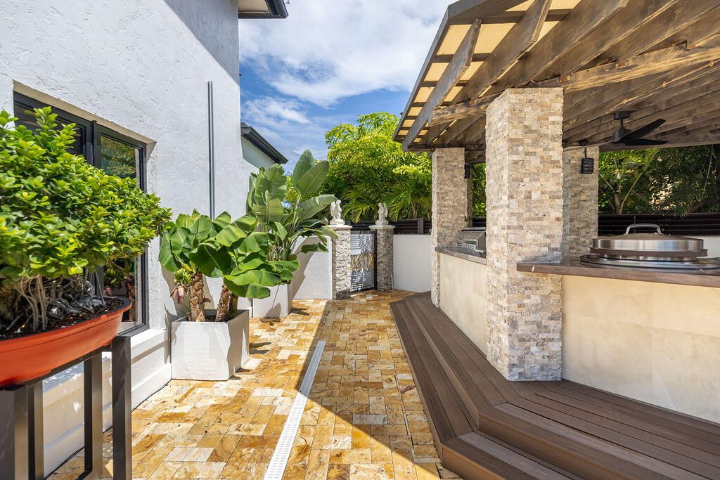 待售: $4,950,000 (4 贝兹, 5 浴室, 3965 平方英尺)