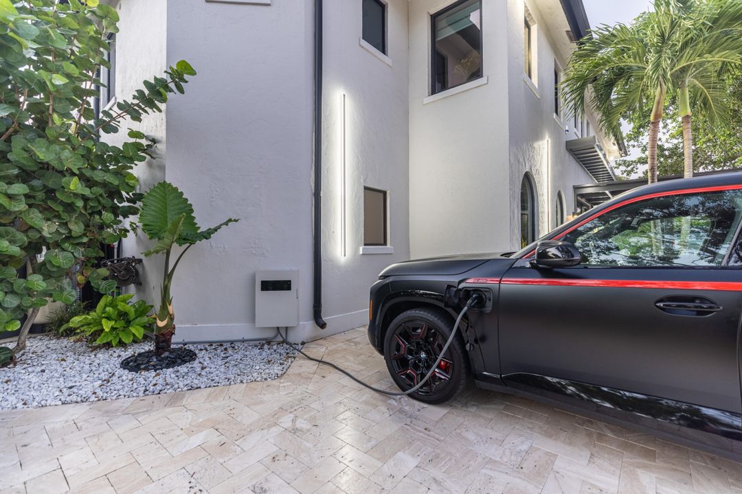 待售: $4,950,000 (4 贝兹, 5 浴室, 3965 平方英尺)