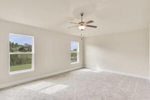 Под контрактом: $346,612 (3 спален, 2 ванн, 1780 Квадратных фут)