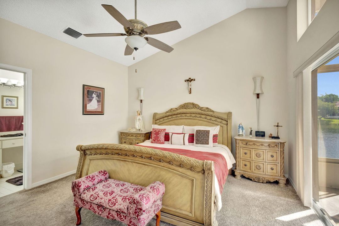 Active With Contract: $349,900 (2 beds, 2 baths, 1495 Square Feet)