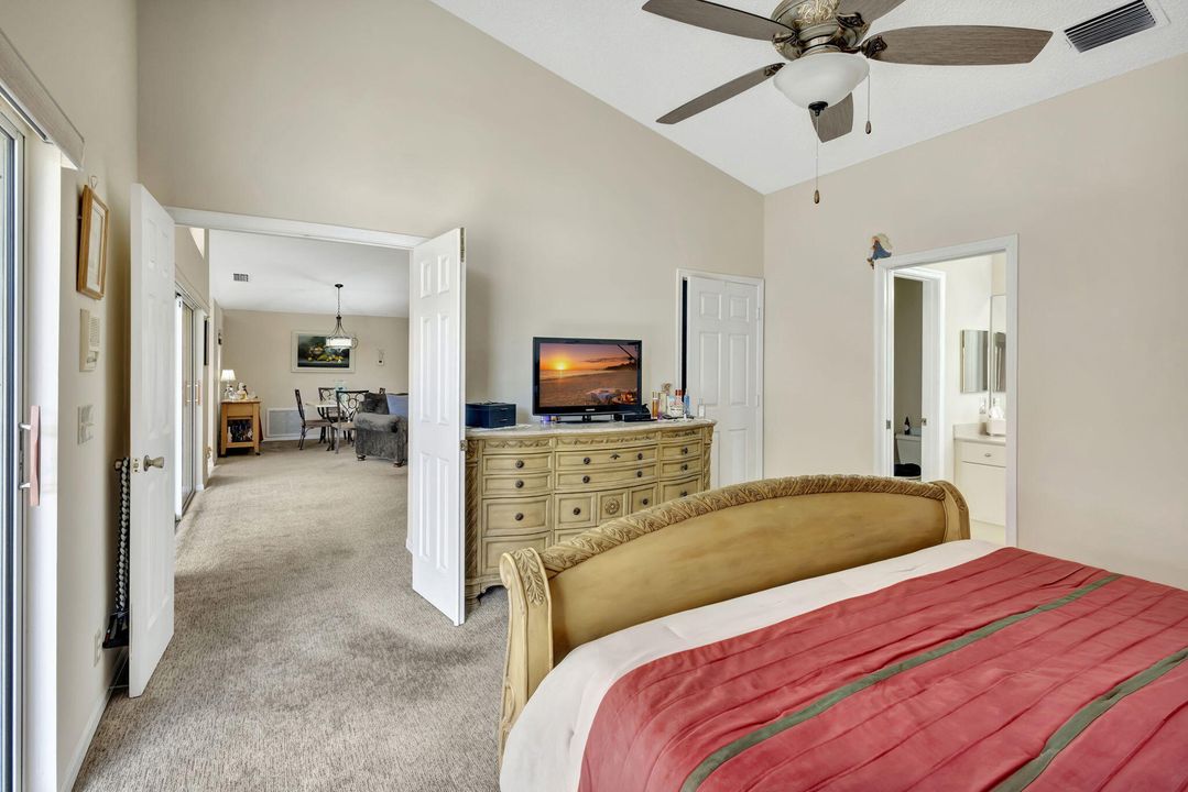 Active With Contract: $349,900 (2 beds, 2 baths, 1495 Square Feet)