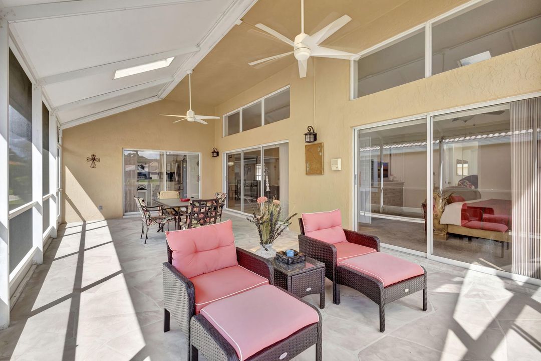 Active With Contract: $349,900 (2 beds, 2 baths, 1495 Square Feet)