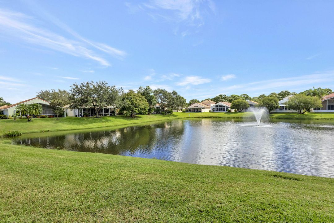 Active With Contract: $349,900 (2 beds, 2 baths, 1495 Square Feet)