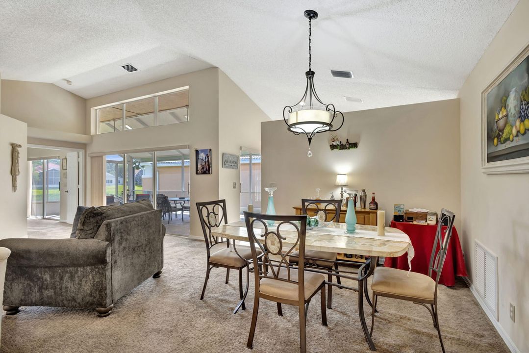Active With Contract: $349,900 (2 beds, 2 baths, 1495 Square Feet)