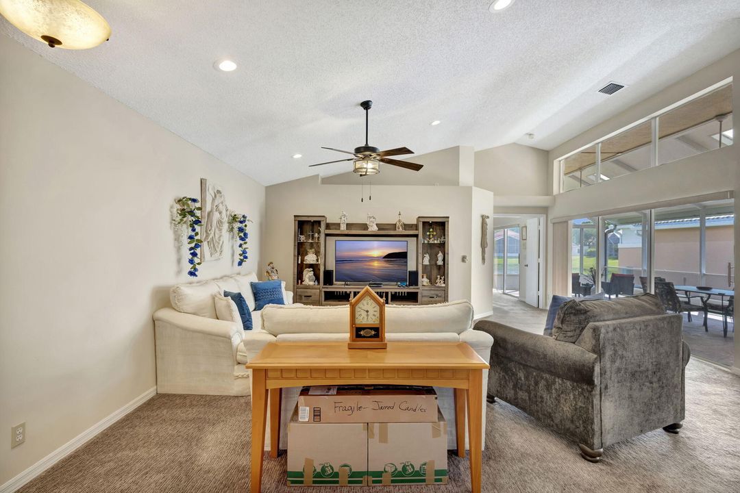 Active With Contract: $349,900 (2 beds, 2 baths, 1495 Square Feet)