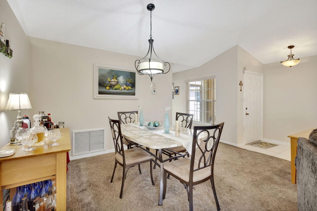 Active With Contract: $349,900 (2 beds, 2 baths, 1495 Square Feet)