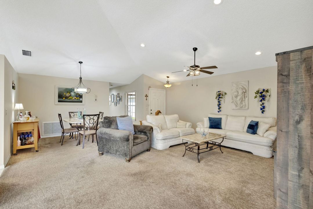 Active With Contract: $349,900 (2 beds, 2 baths, 1495 Square Feet)