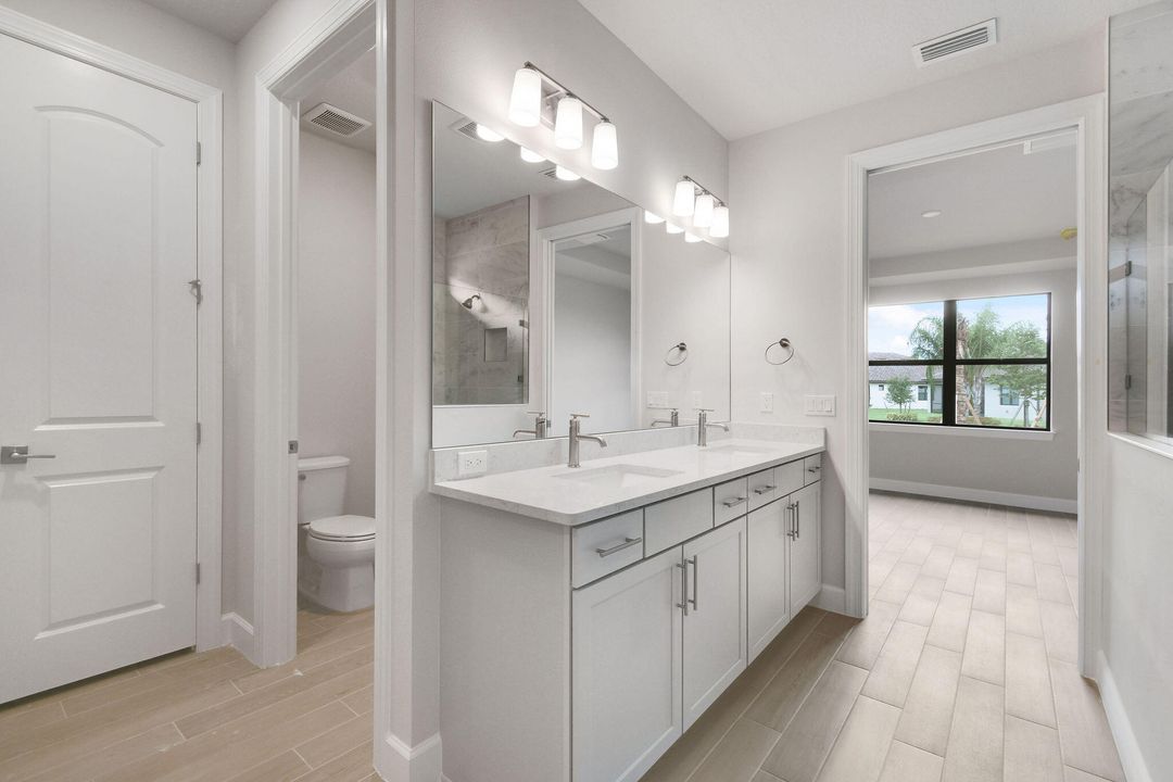 For Sale: $582,215 (2 beds, 2 baths, 1790 Square Feet)