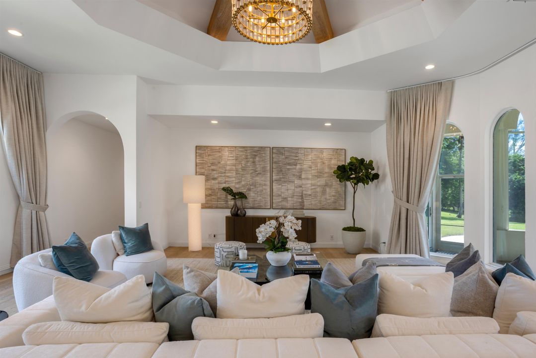 待售: $10,750,000 (5 贝兹, 5 浴室, 6298 平方英尺)