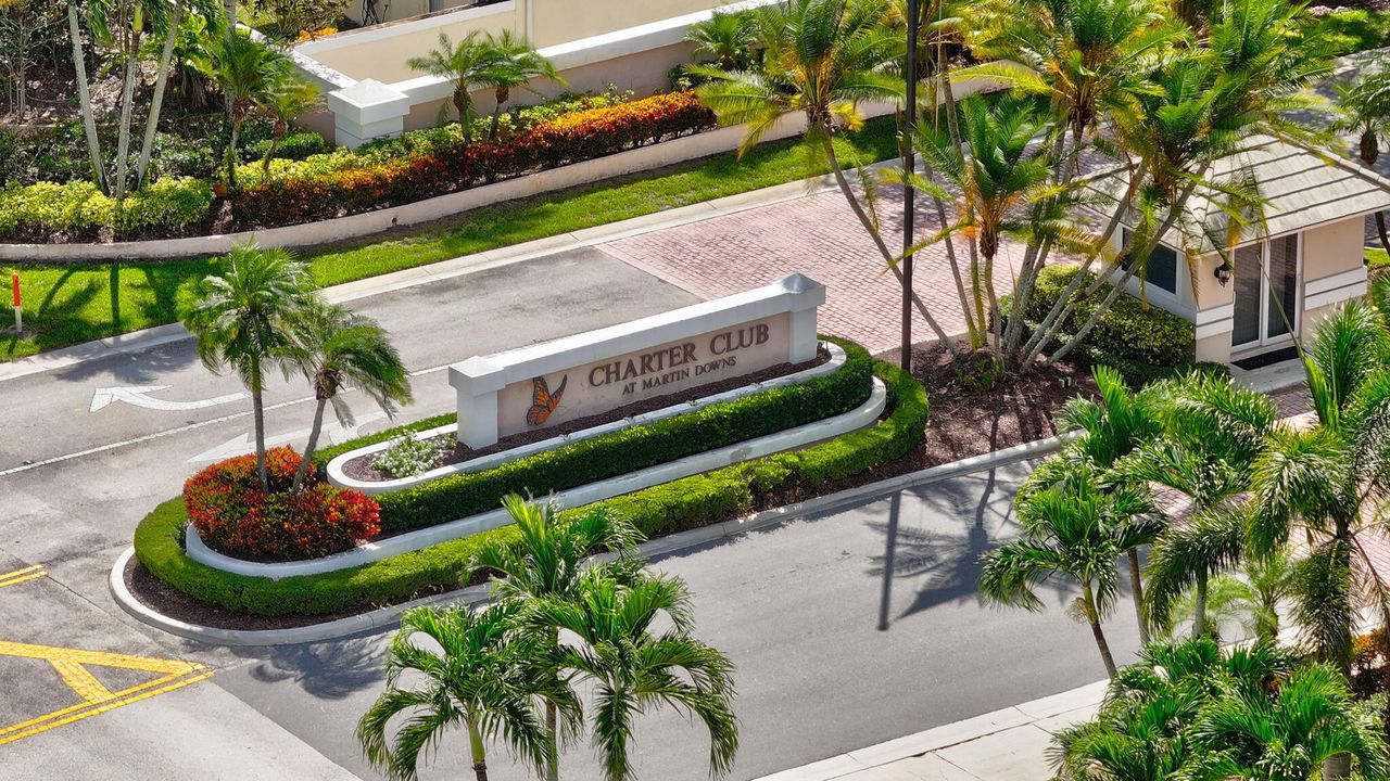 Active With Contract: $349,900 (2 beds, 2 baths, 1495 Square Feet)