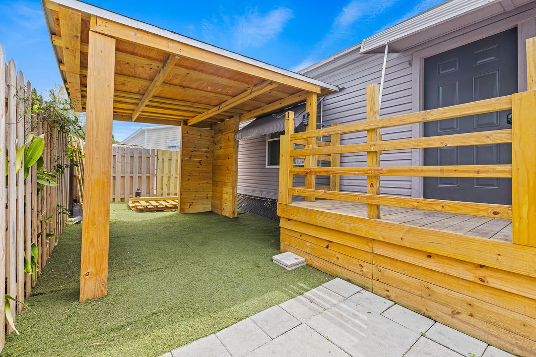 На продажу: $280,000 (2 спален, 2 ванн, 1152 Квадратных фут)