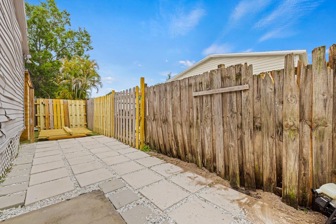 На продажу: $280,000 (2 спален, 2 ванн, 1152 Квадратных фут)