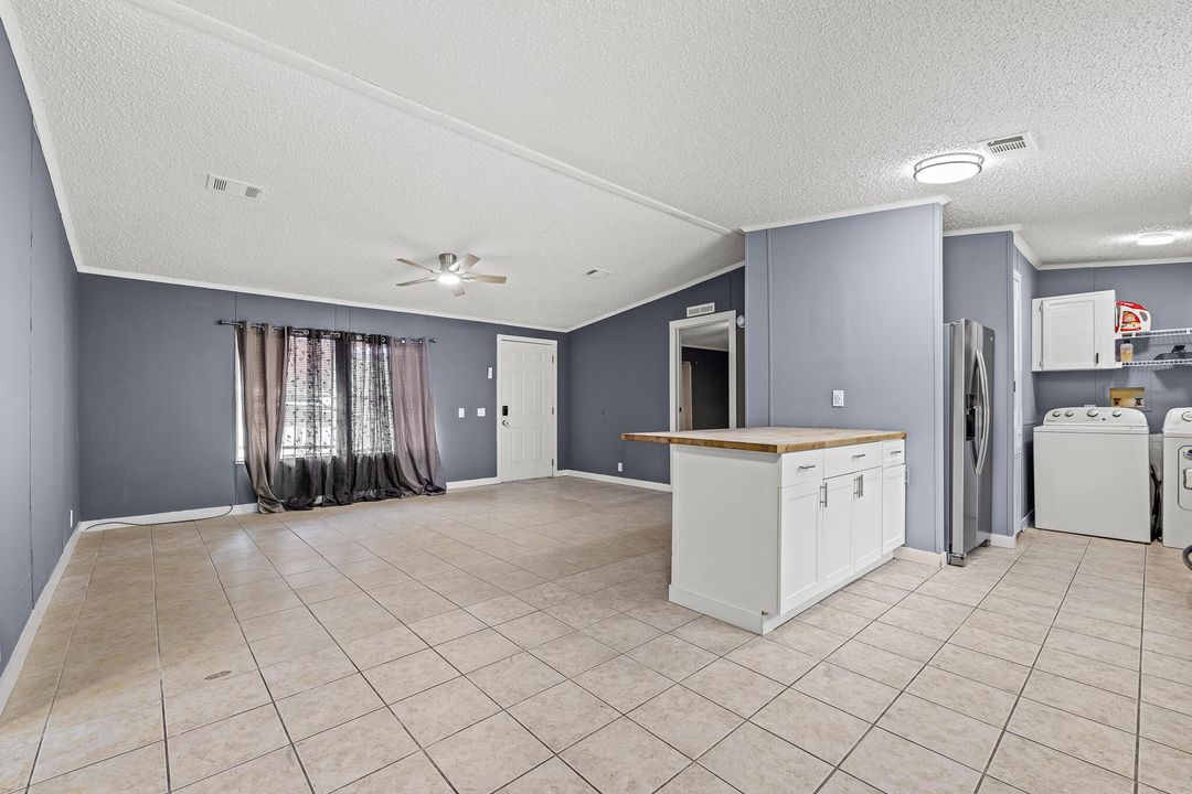 На продажу: $280,000 (2 спален, 2 ванн, 1152 Квадратных фут)