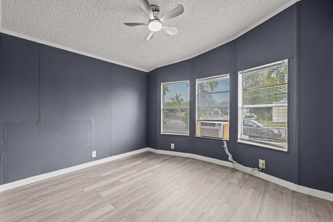 На продажу: $280,000 (2 спален, 2 ванн, 1152 Квадратных фут)