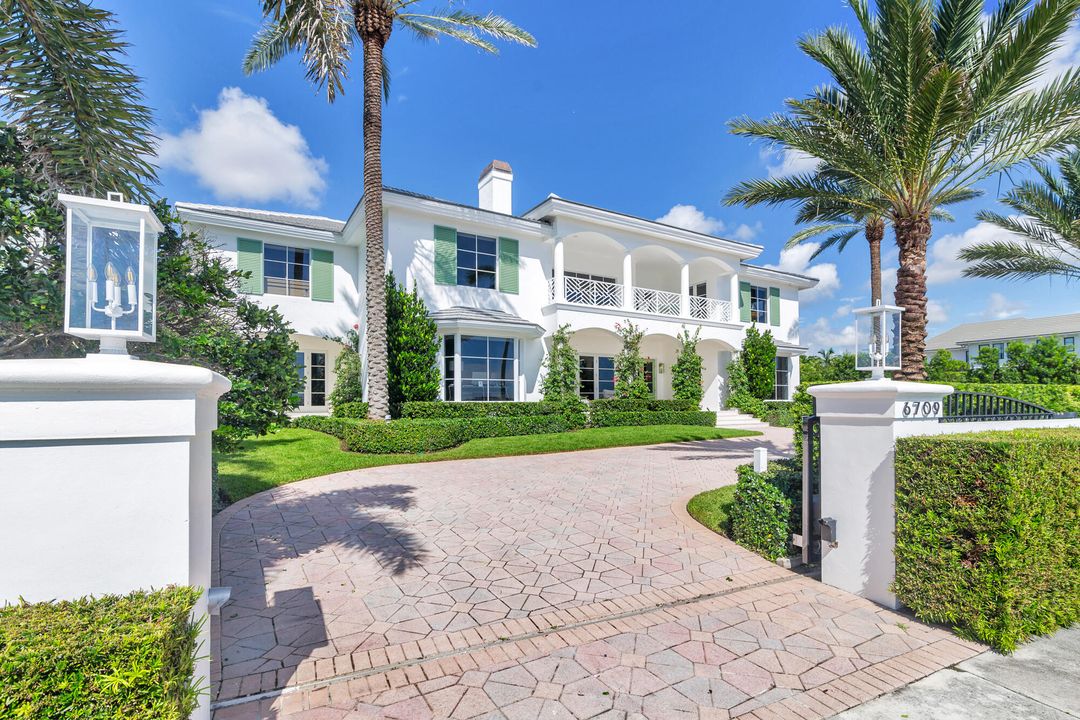 For Sale: $25,500,000 (5 beds, 5 baths, 6706 Square Feet)