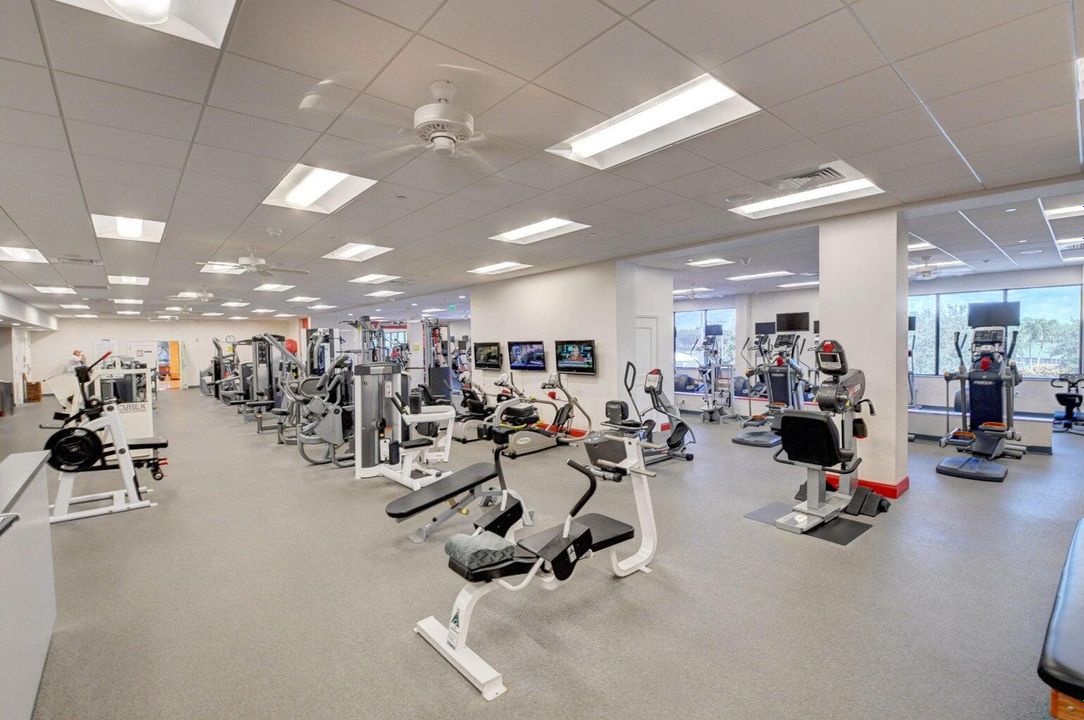 На продажу: $44,999 (2 спален, 2 ванн, 1383 Квадратных фут)