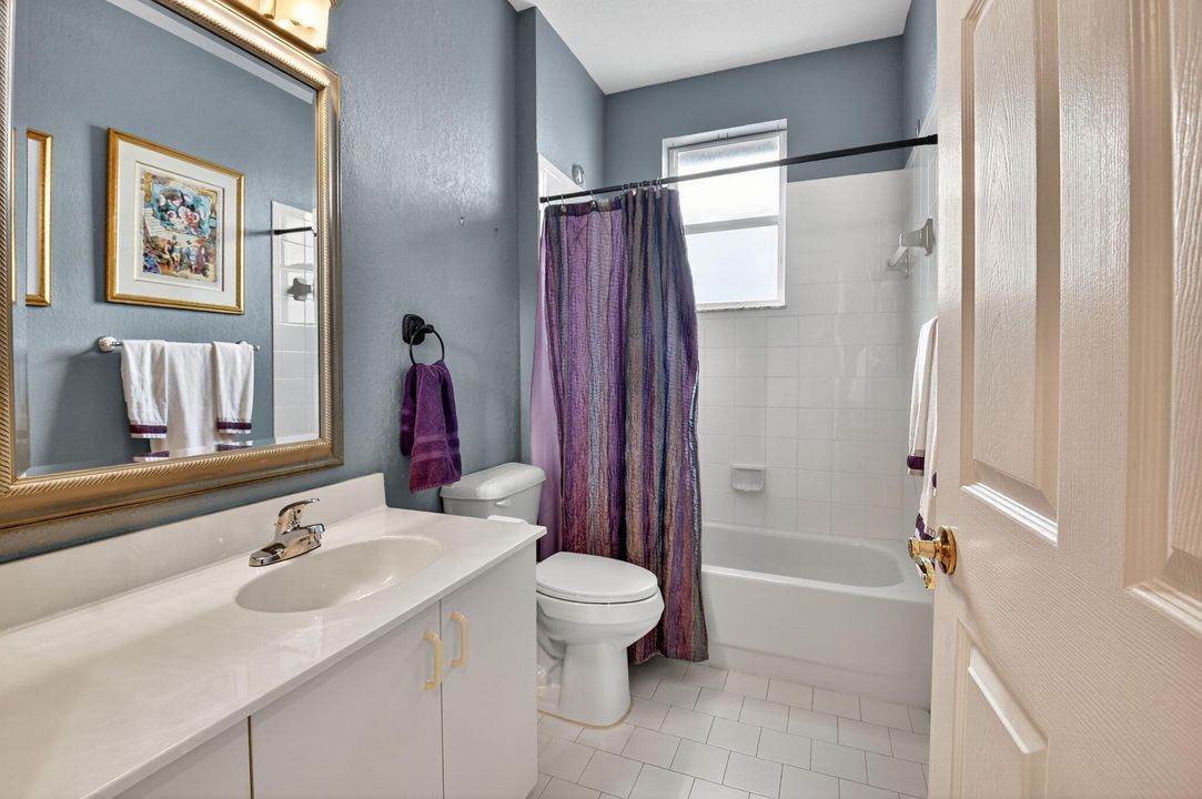 合同活跃: $169,000 (3 贝兹, 2 浴室, 1787 平方英尺)