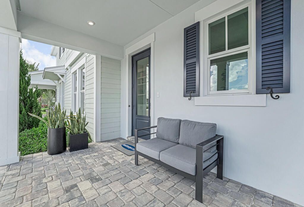 For Rent: $4,250 (3 beds, 2 baths, 2317 Square Feet)