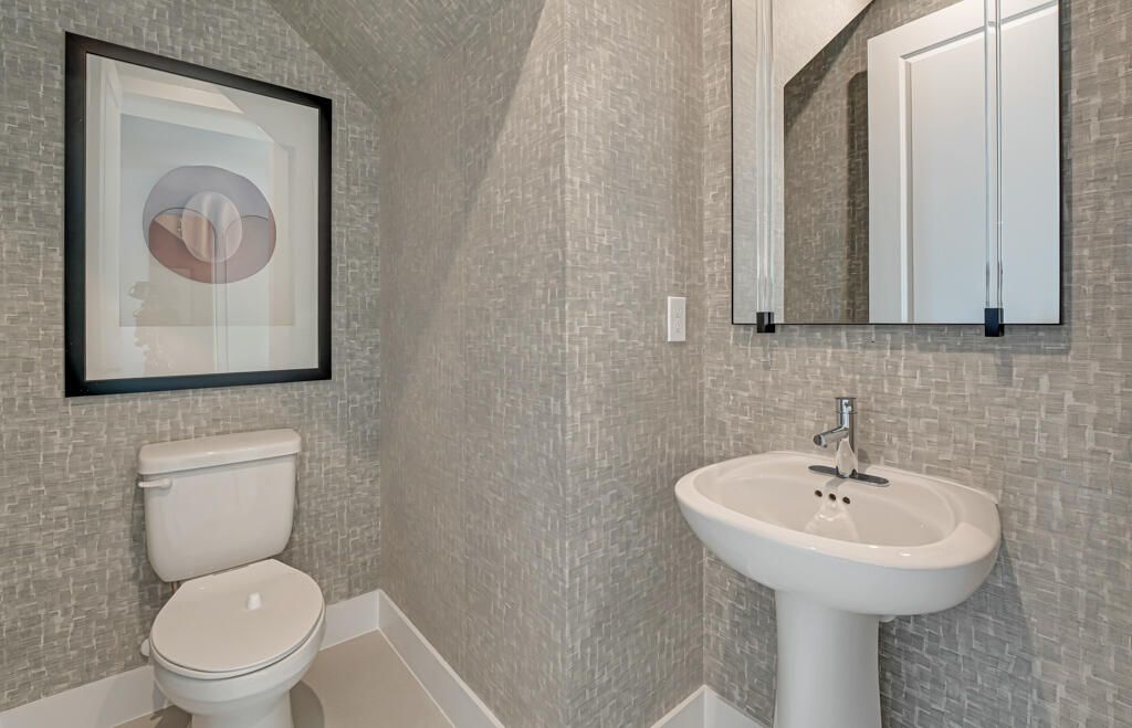 For Rent: $4,250 (3 beds, 2 baths, 2317 Square Feet)