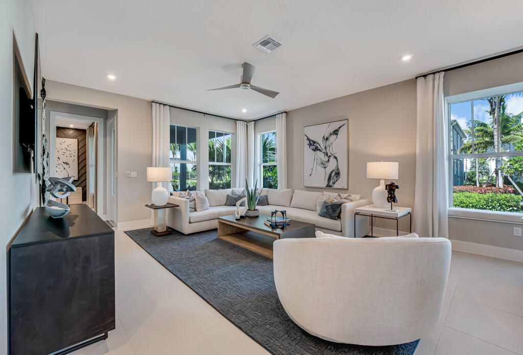 For Rent: $4,250 (3 beds, 2 baths, 2317 Square Feet)