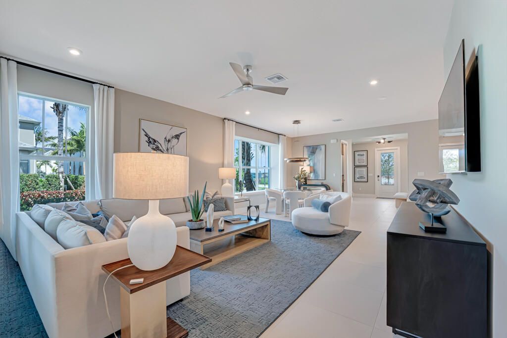 For Rent: $4,250 (3 beds, 2 baths, 2317 Square Feet)