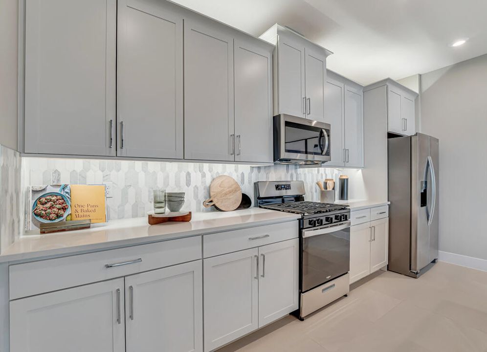 For Rent: $4,250 (3 beds, 2 baths, 2317 Square Feet)