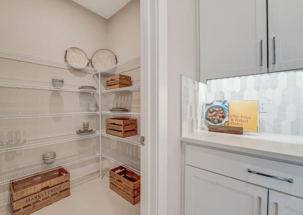 For Rent: $4,250 (3 beds, 2 baths, 2317 Square Feet)