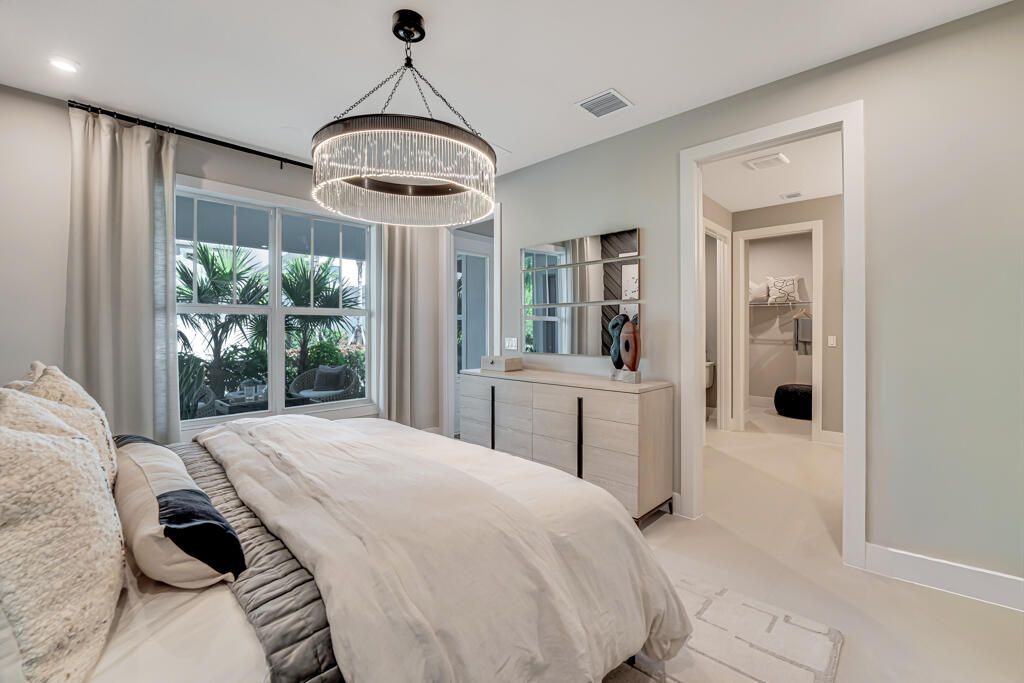 For Rent: $4,250 (3 beds, 2 baths, 2317 Square Feet)