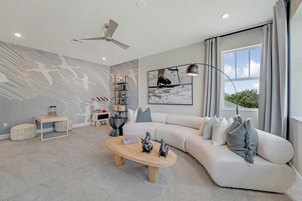 For Rent: $4,250 (3 beds, 2 baths, 2317 Square Feet)