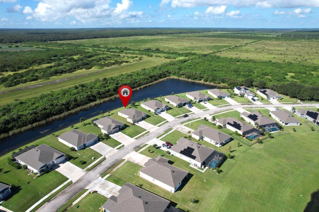 For Sale: $415,000 (4 beds, 2 baths, 2009 Square Feet)