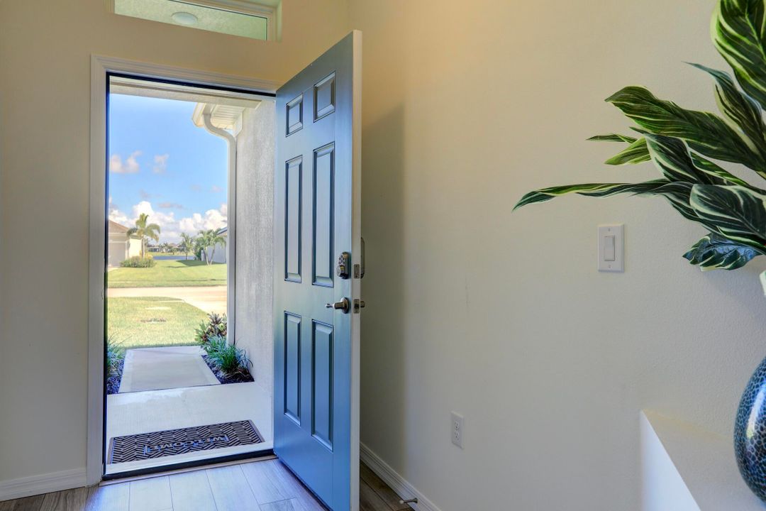 For Sale: $415,000 (4 beds, 2 baths, 2009 Square Feet)