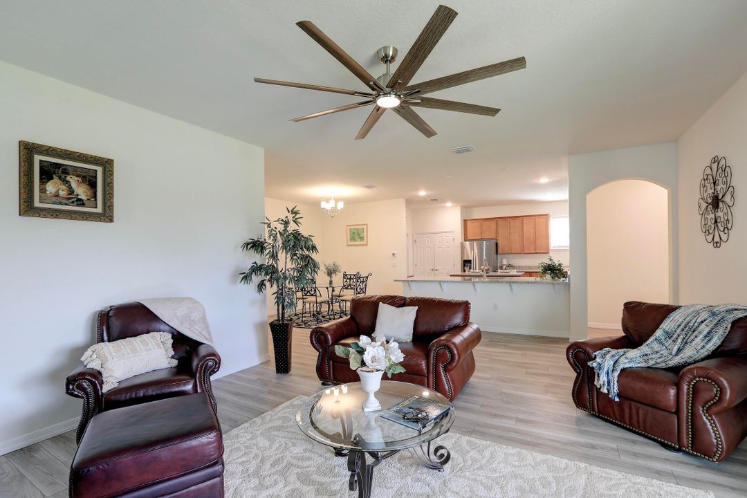 For Sale: $415,000 (4 beds, 2 baths, 2009 Square Feet)