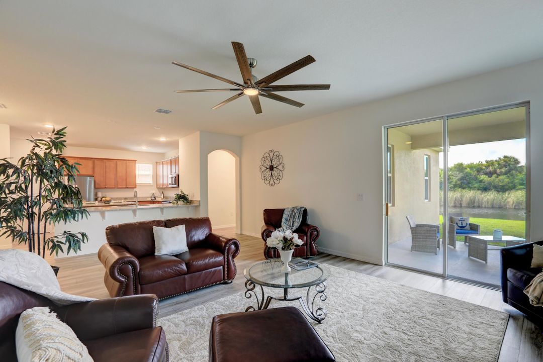 For Sale: $415,000 (4 beds, 2 baths, 2009 Square Feet)