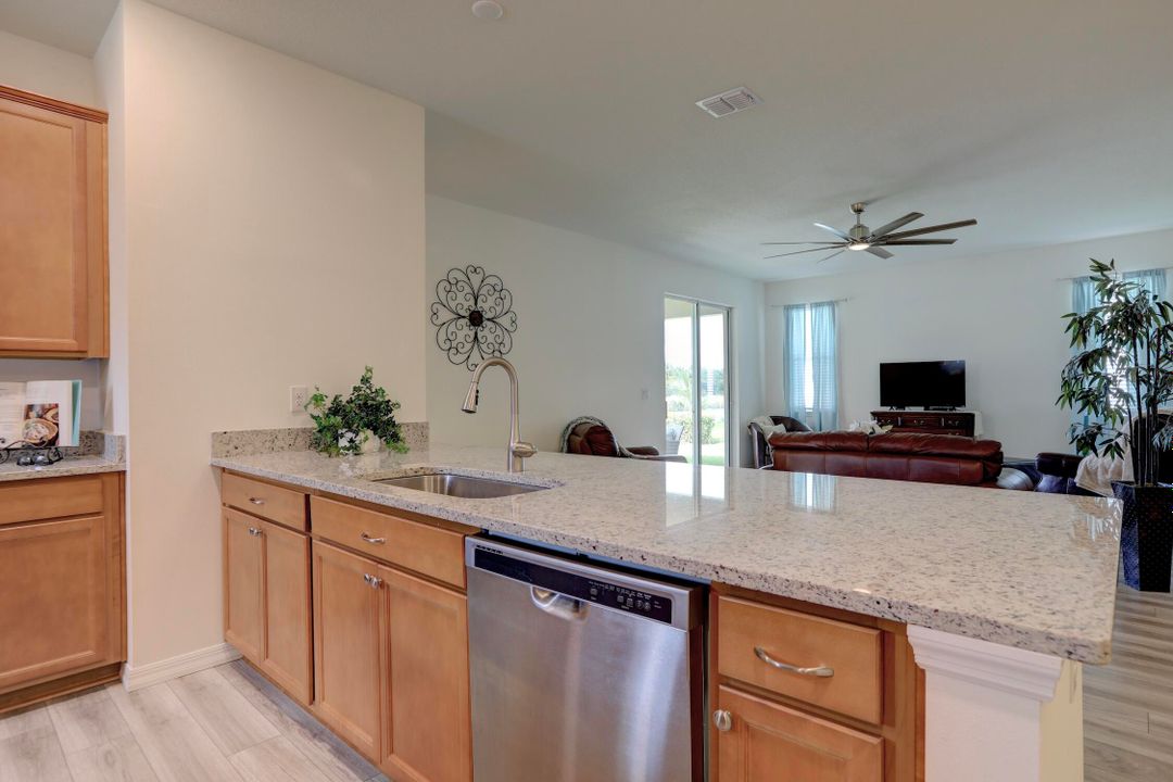 For Sale: $415,000 (4 beds, 2 baths, 2009 Square Feet)