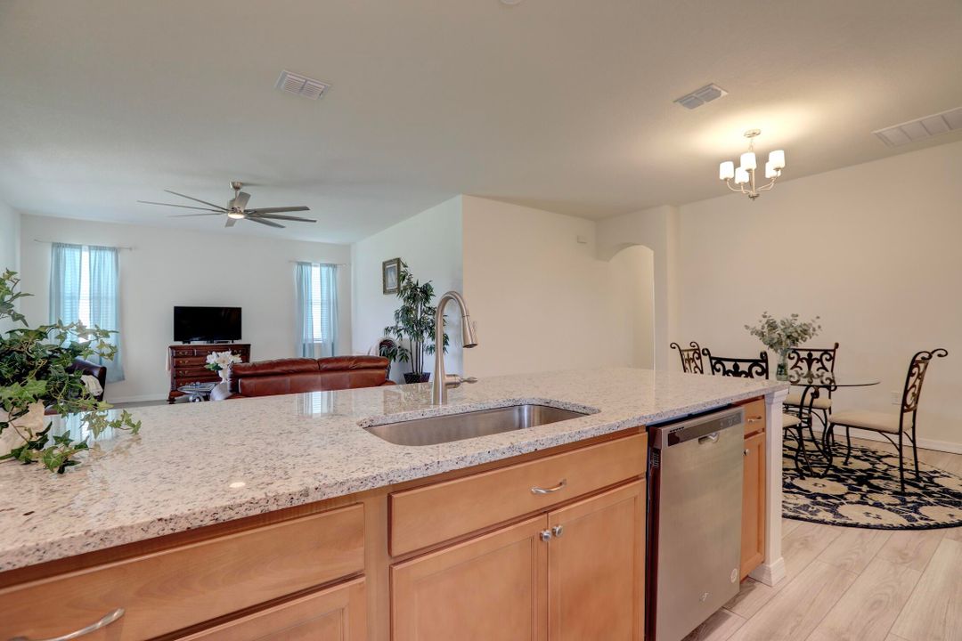 For Sale: $415,000 (4 beds, 2 baths, 2009 Square Feet)