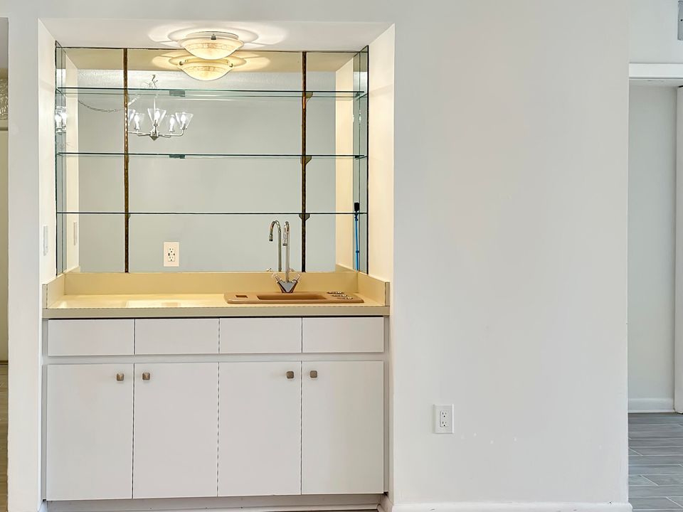 出租: $1,850 (2 贝兹, 2 浴室, 1417 平方英尺)