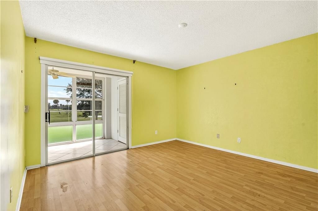 待售: $124,900 (2 贝兹, 2 浴室, 1000 平方英尺)