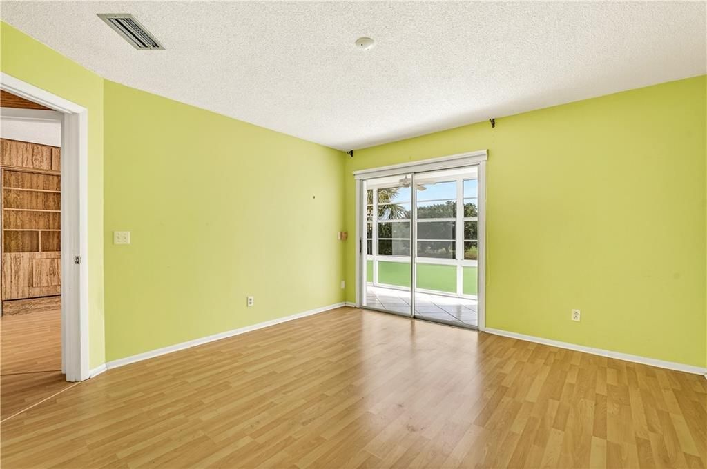 待售: $124,900 (2 贝兹, 2 浴室, 1000 平方英尺)