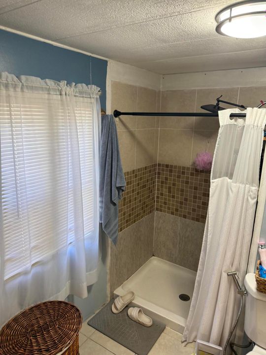 На продажу: $95,000 (4 спален, 2 ванн, 1750 Квадратных фут)