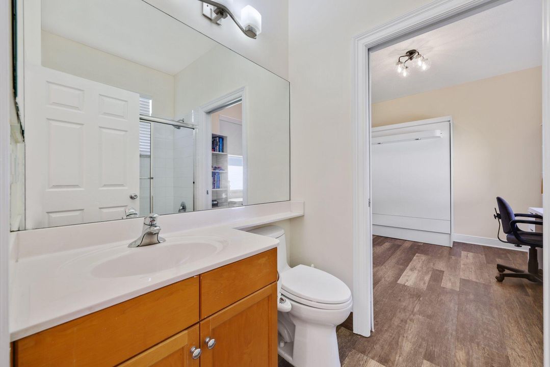 Под контрактом: $995,000 (5 спален, 3 ванн, 3312 Квадратных фут)