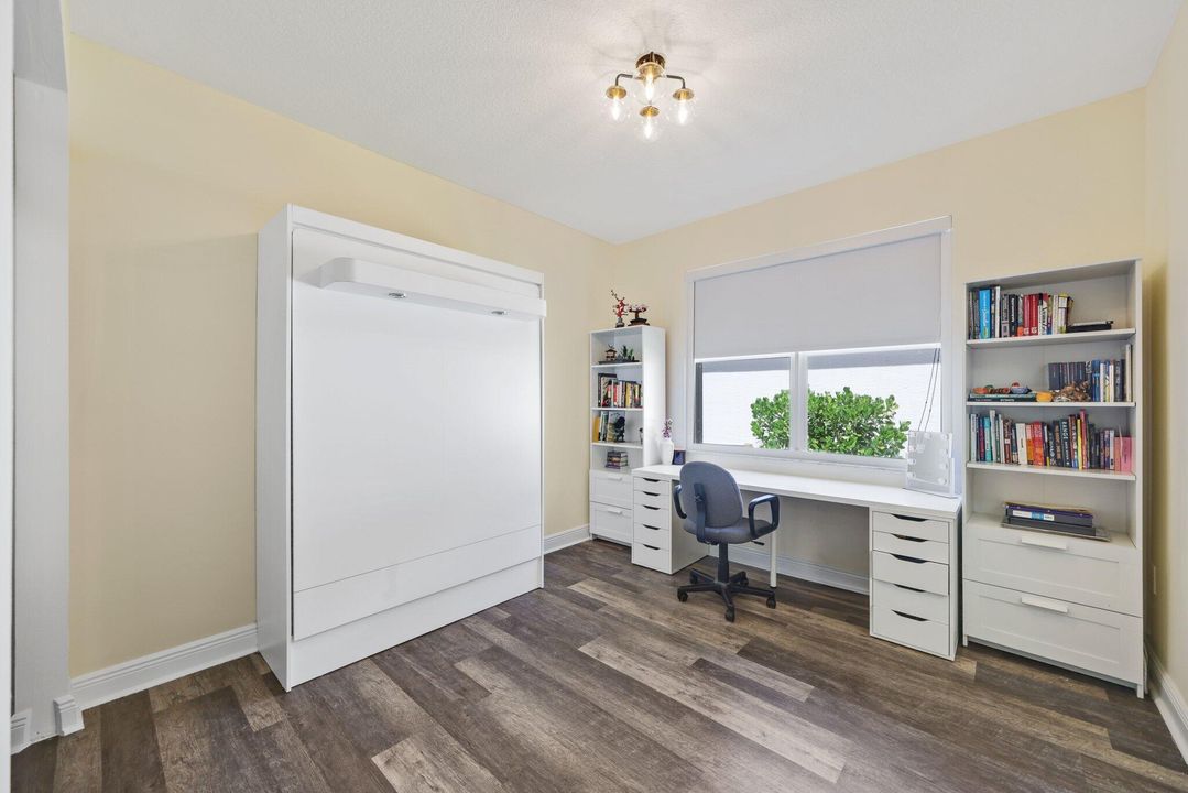 Под контрактом: $995,000 (5 спален, 3 ванн, 3312 Квадратных фут)