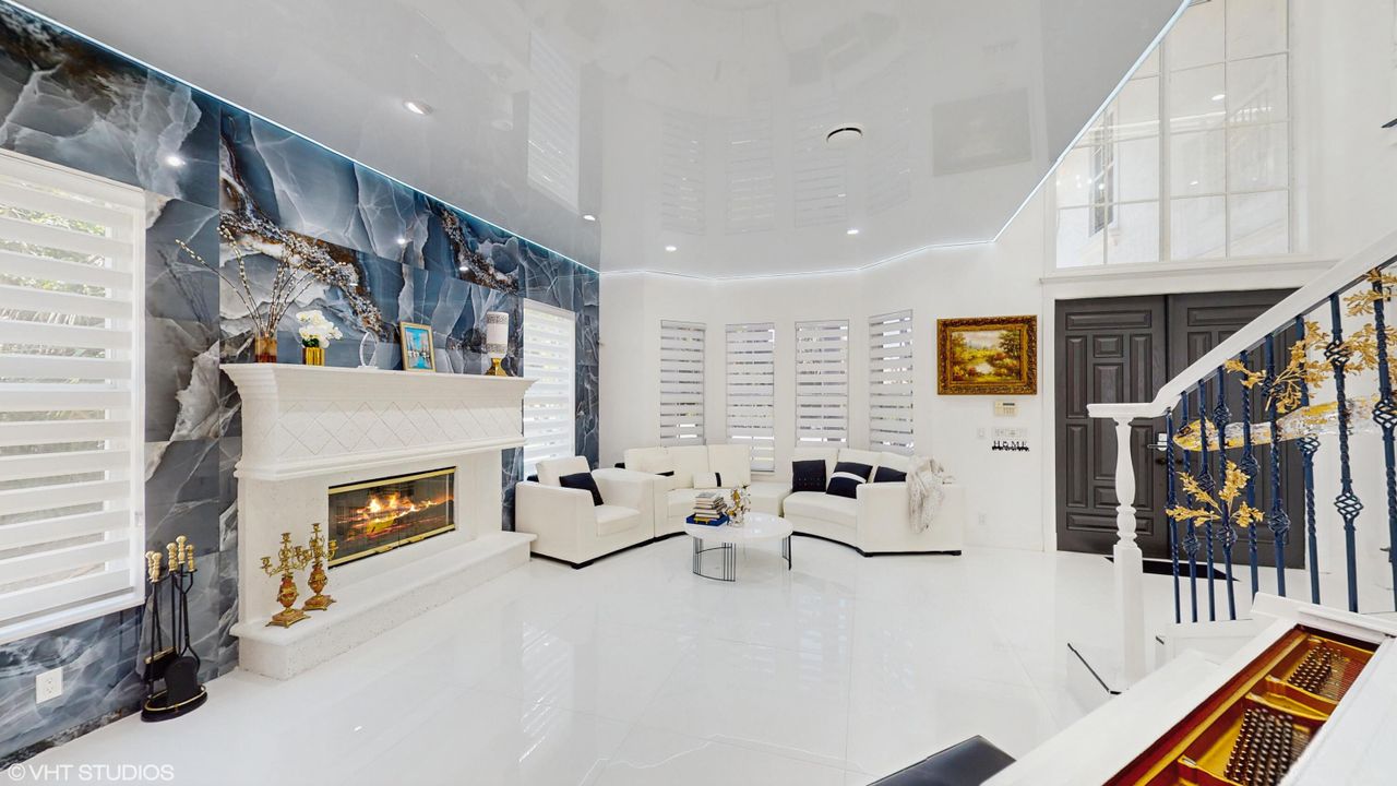 For Rent: $50,000 (6 beds, 7 baths, 5000 Square Feet)