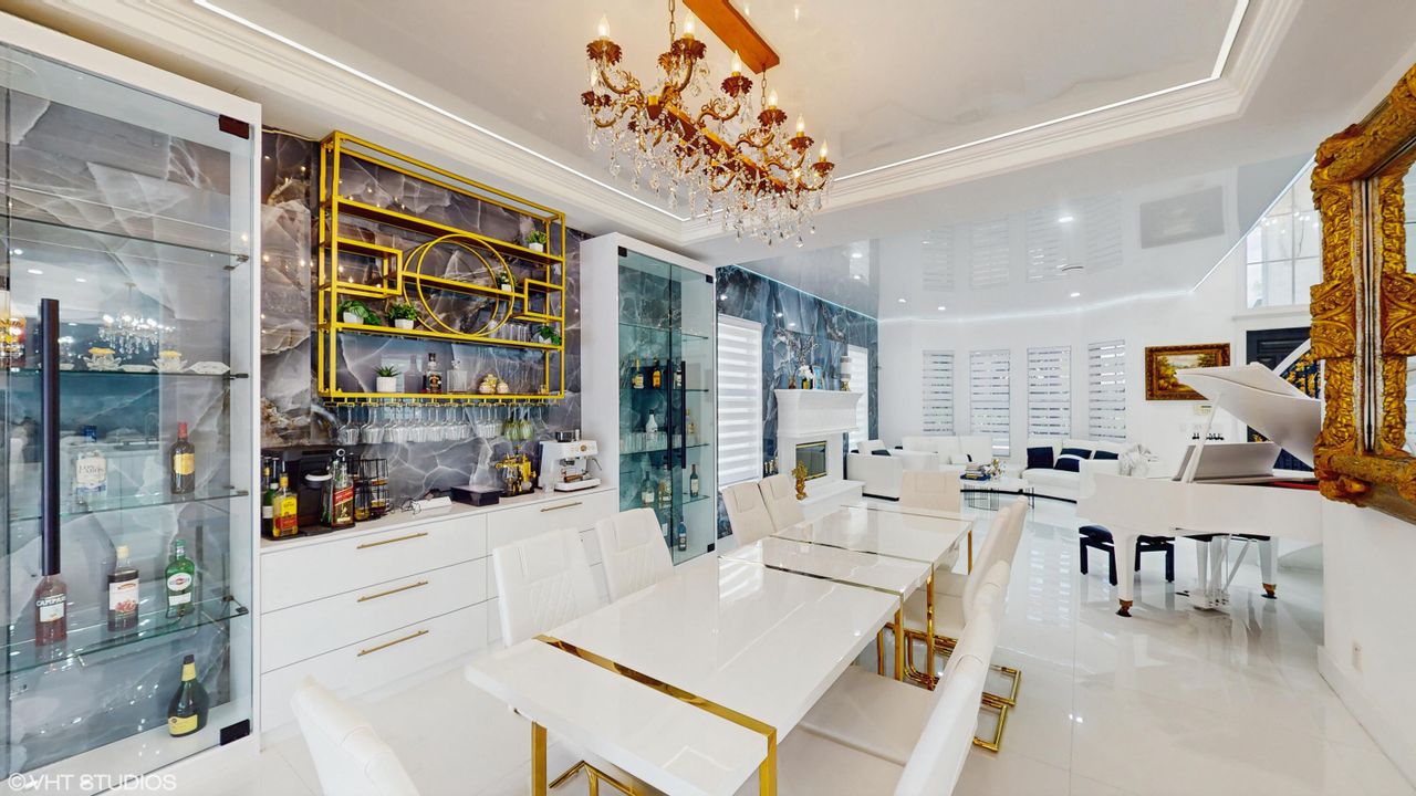 For Rent: $50,000 (6 beds, 7 baths, 5000 Square Feet)