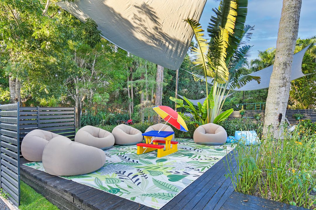 For Rent: $50,000 (6 beds, 7 baths, 5000 Square Feet)