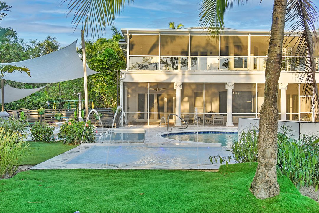 For Rent: $50,000 (6 beds, 7 baths, 5000 Square Feet)