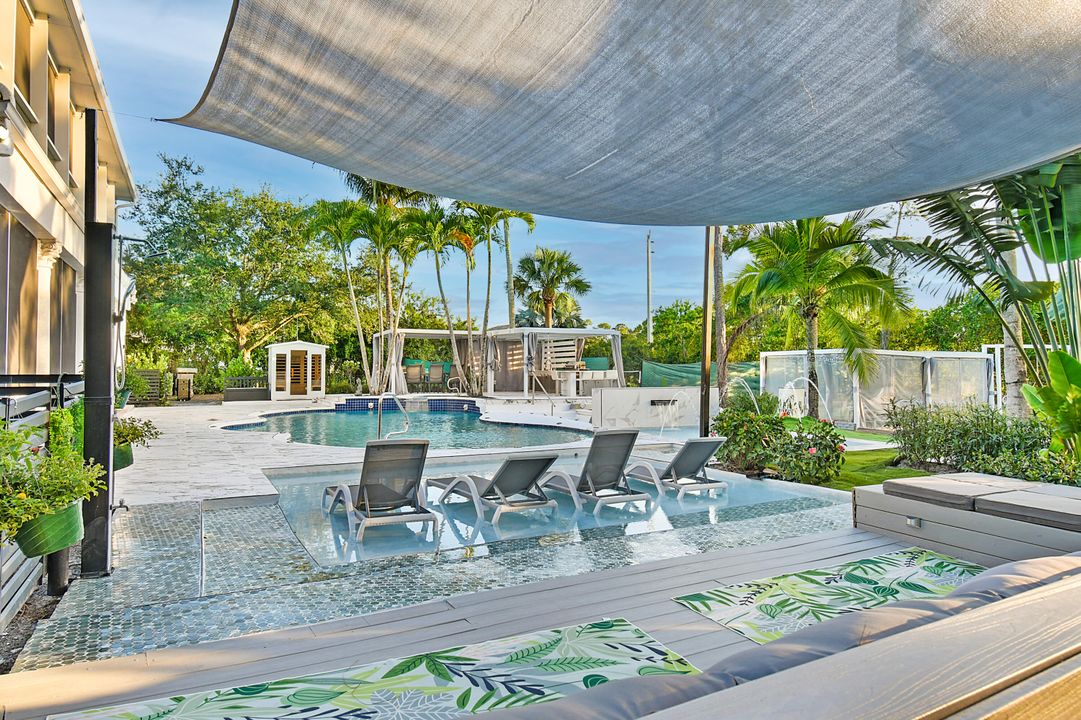 For Rent: $50,000 (6 beds, 7 baths, 5000 Square Feet)