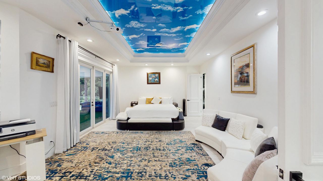 For Rent: $50,000 (6 beds, 7 baths, 5000 Square Feet)