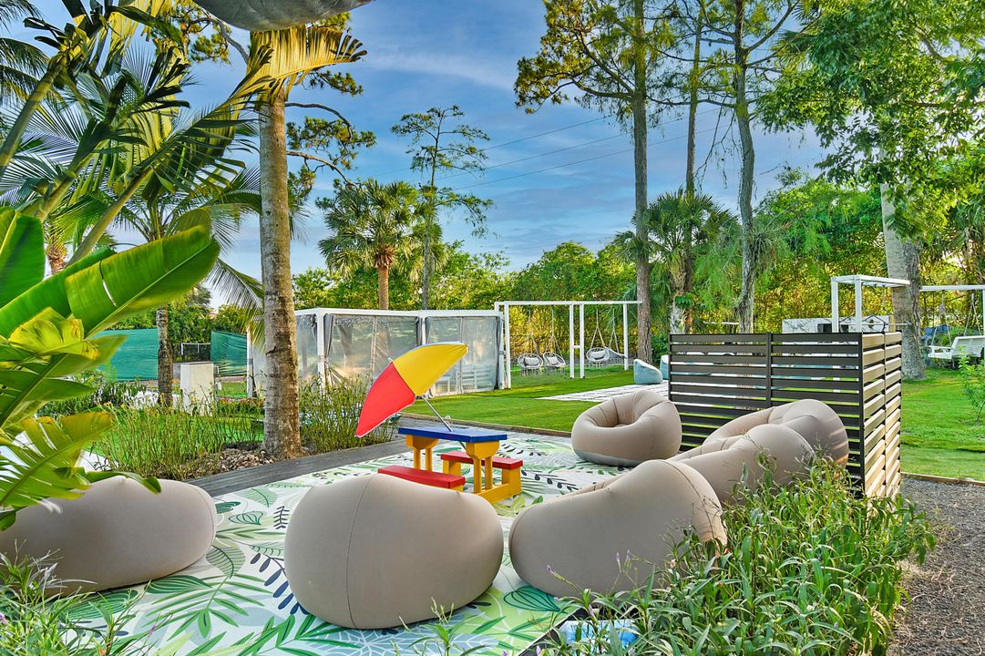 For Rent: $50,000 (6 beds, 7 baths, 5000 Square Feet)